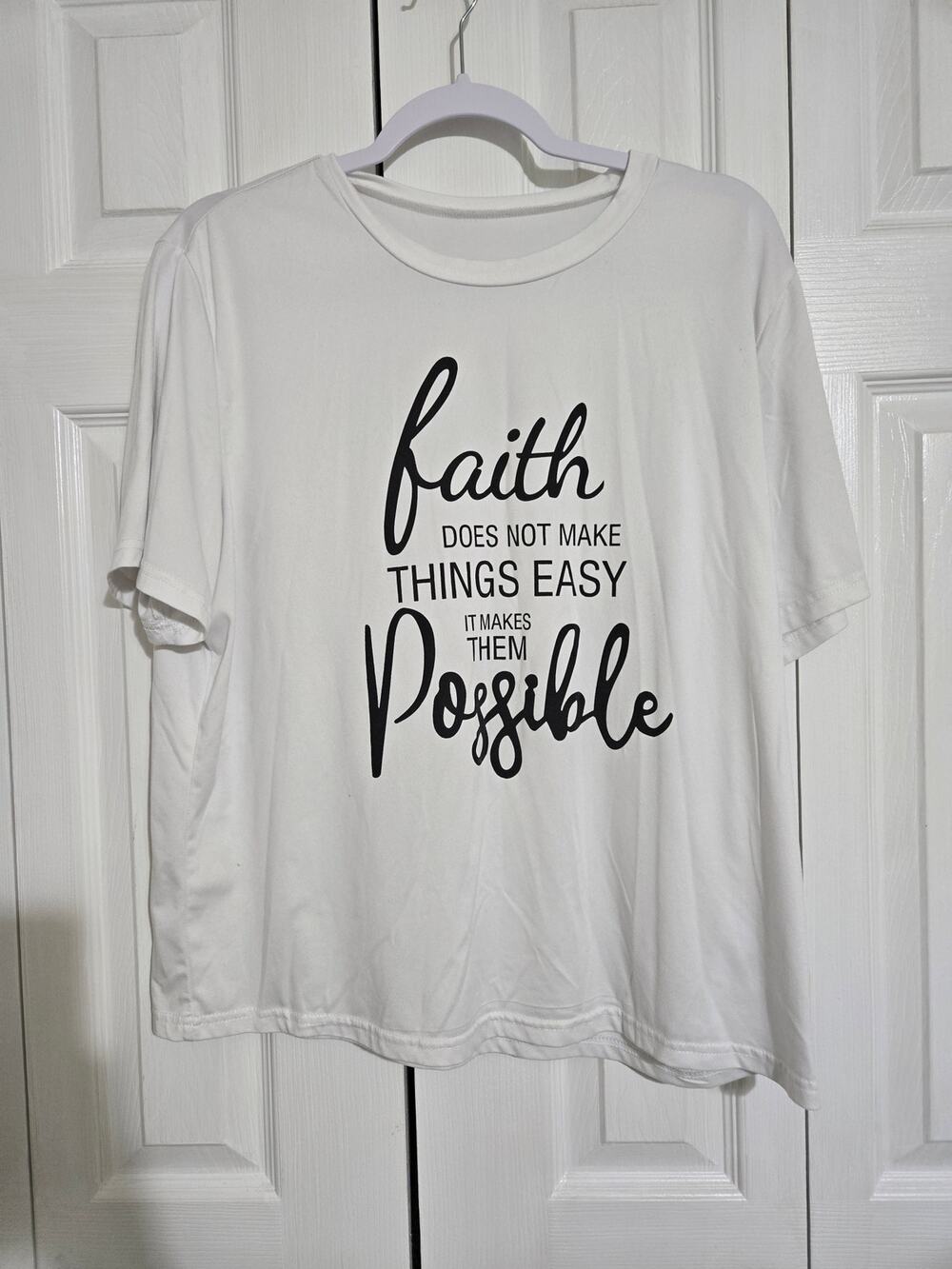 Unknown brand xxl women's white graphic tee